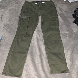 Woman’s express cargo jeans